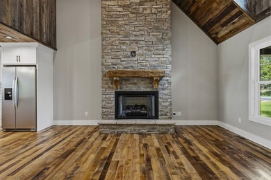Year-round lake views, a private dock, and enough space for the - photo 6