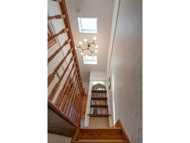 Welcome home to this beautiful Wolosoff Brothers Townhome on - photo 15
