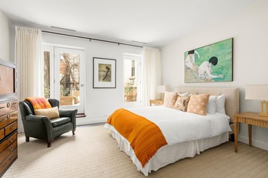 Located on a beautiful tree-lined stretch in the heart of - photo 8