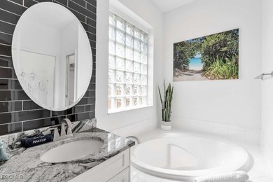 Welcome to 1720 SW 49th Ln, a charming 3-bed, 2-bath pool home - photo 22