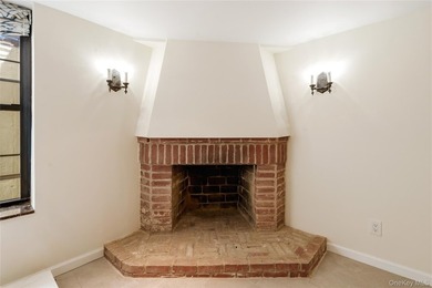 Welcome home to this beautiful Wolosoff Brothers Townhome on - photo 29