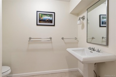 Welcome home to this beautiful Wolosoff Brothers Townhome on - photo 31