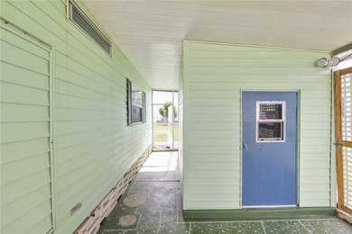 Welcome to easy living in Citrus Woods, an active 55+ community! - photo 8