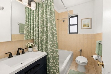 Welcome to Franklin Manor, where pre-war character and modern