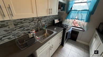 Welcome to this beautifully maintained 2-bedroom apartment in - photo 11