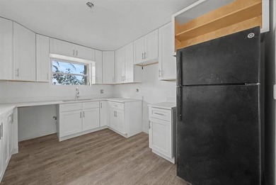 Welcome to an outstanding opportunity to own a true 3-bedroom - photo 16