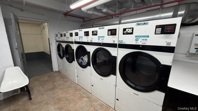 Welcome to this beautifully maintained 2-bedroom apartment in - photo 18
