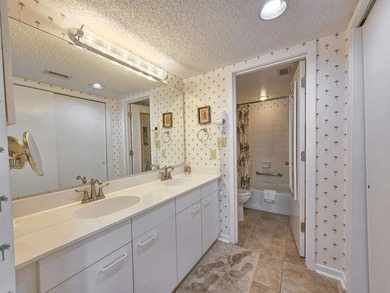 DON'T MISS OUT ON THIS OPPORTUNITY of a ground floor villa with - photo 30