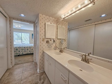 DON'T MISS OUT ON THIS OPPORTUNITY of a ground floor villa with - photo 32