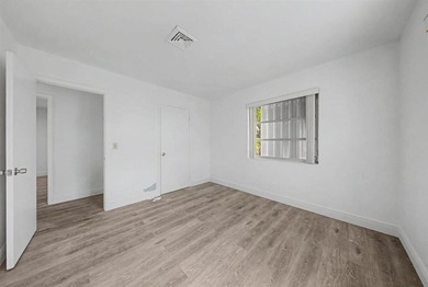 Welcome to an outstanding opportunity to own a true 3-bedroom - photo 37