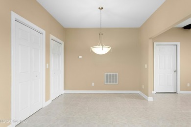This gorgeous lakefront home is located at the end of a quiet - photo 46