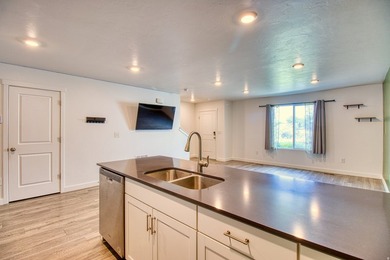 Seller is offering a $10,000 concession at closing! NO DOWN - photo 7