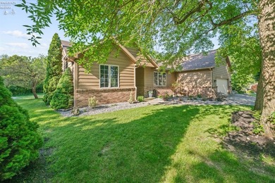 Welcome to Lake in the Woods, one of Ottawa County's premier - photo 2