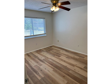 First floor, two bedroom condo in Niceville. New HVAC unit in - photo 11