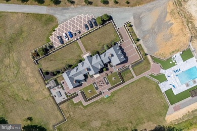 Welcome to a one-of-a-kind equestrian estate that blends privacy - photo 8