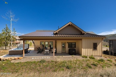 Perched at the end of Nighthawk Drive, this stunning Mountain - photo 46
