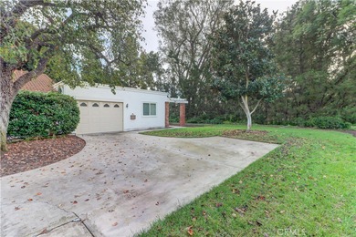 Barbaras Lake  Condo Active Under Contract in Laguna Woods California