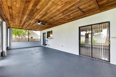 Welcome Home! Beautiful 3 Bedroom 2 Bath + large Den/Flex Space - photo 41
