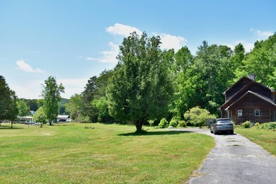 Unlock the potential of this charming lakefront fixer-upper on - photo 6