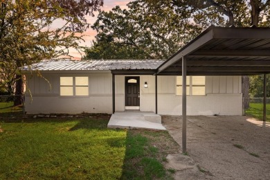 Cedar Creek Lake Home For Sale in Mabank Texas