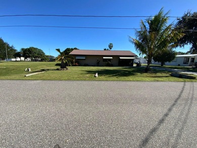 Lake Okeechobee Townhome/Townhouse For Sale in Okeechobee Florida