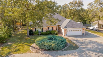 Welcome to 532 Dogwood Lane in the gated Hideaway Lake community - photo 27