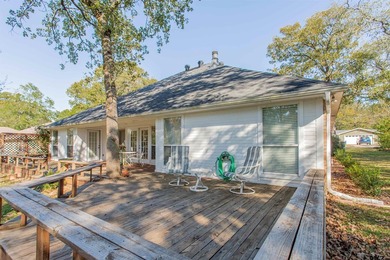 Welcome to 532 Dogwood Lane in the gated Hideaway Lake community - photo 29