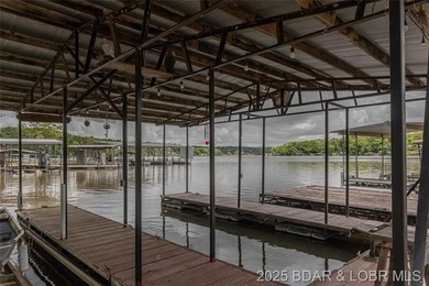 4-bed, 2-bath waterfront home in the Turkey Creek arm of Lake of - photo 5