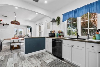 Welcome to your slice of paradise in West Palm Beach! This - photo 11