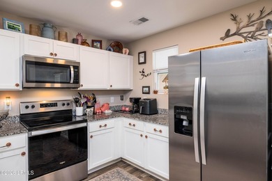Welcome to easy coastal living in Tradewinds Plantation on - photo 17