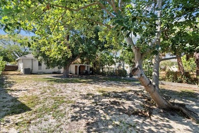 Welcome to your slice of paradise in West Palm Beach! This - photo 26