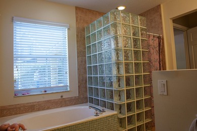 Welcome to 8058 Via Hacienda, a beautifully maintained home - photo 11