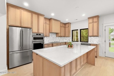 CURATED. COASTAL. LUXURY. Brand new and beautifully designed - photo 12