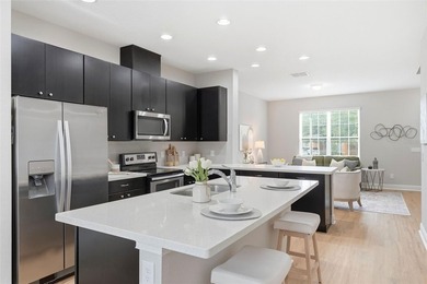 Under contract-accepting backup offers. Welcome to this - photo 16