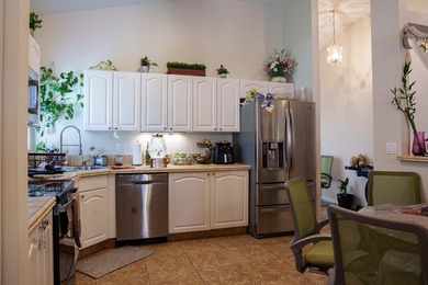 Welcome to 8058 Via Hacienda, a beautifully maintained home - photo 17