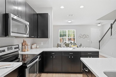 Under contract-accepting backup offers. Welcome to this - photo 18