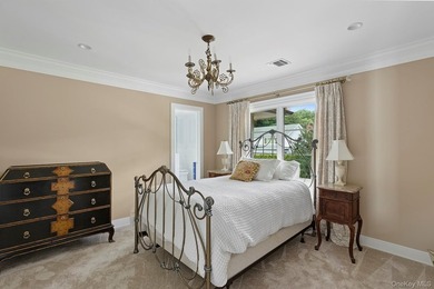 Immerse yourself in this stunning waterfront villa on Centre - photo 20