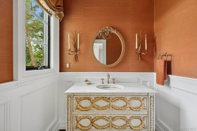Immerse yourself in this stunning waterfront villa on Centre - photo 22