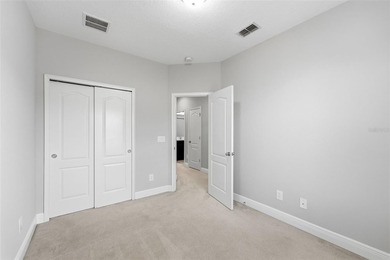 Under contract-accepting backup offers. Welcome to this - photo 28