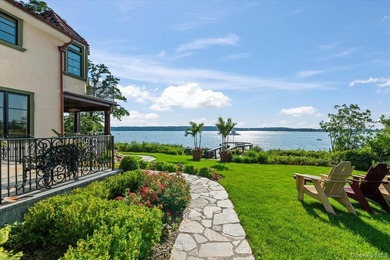 Immerse yourself in this stunning waterfront villa on Centre - photo 28