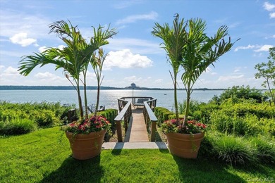 Immerse yourself in this stunning waterfront villa on Centre - photo 29