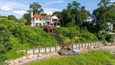 Immerse yourself in this stunning waterfront villa on Centre - photo 33