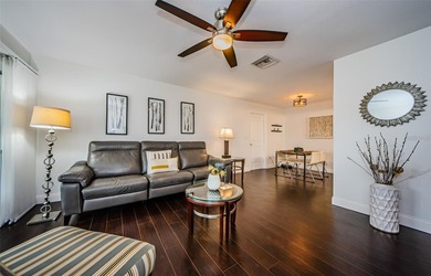 Price reduced!  Live the Florida Lifestyle in this Beautiful - photo 8