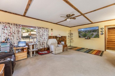 Charming 4 bedroom Buffalo City home with easy main-level living - photo 4