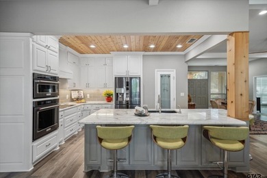Open House 6/28/26 2-5PM. Absolutely stunning, fully updated - photo 13