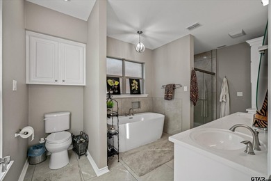 Open House 6/28/26 2-5PM. Absolutely stunning, fully updated - photo 23