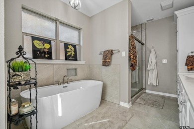 Open House 6/28/26 2-5PM. Absolutely stunning, fully updated - photo 24