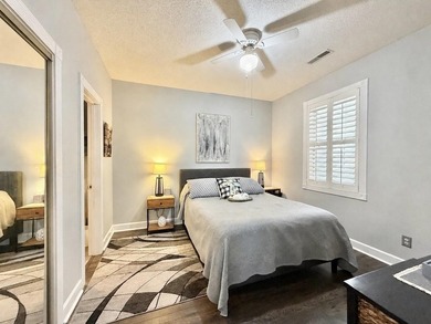 Welcome to this beautifully renovated 2-bedroom, 2-bathroom - photo 15
