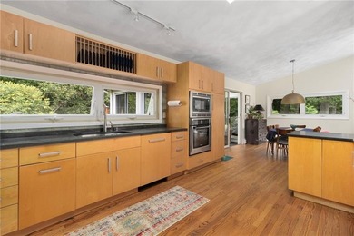 Location, lifestyle, and timeless mid-century charm come - photo 16