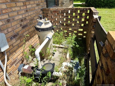 Fabulous 3/2/2 family pool home on an oversized lot. It has an - photo 21